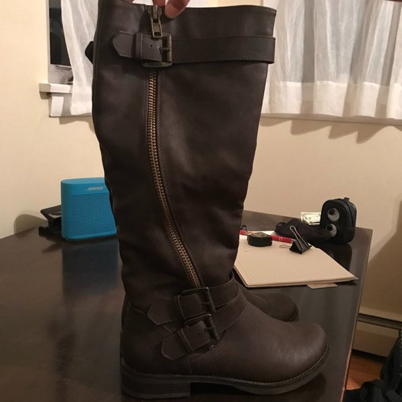 High Brown Boots - Picture 1 of 5